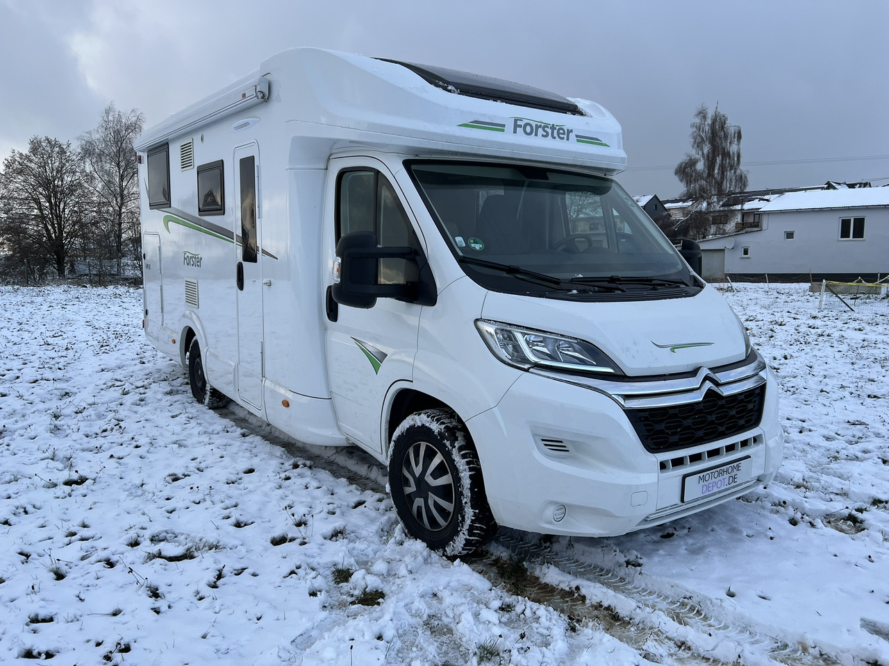 FORSTER T 699 EB Hubbett - Markise - Fahrradtr. - Autocaravana perfilada: foto 1 FORSTER T 699 EB Hubbett - Markise - Fahrradtr. - Autocaravana perfilada: foto 1
