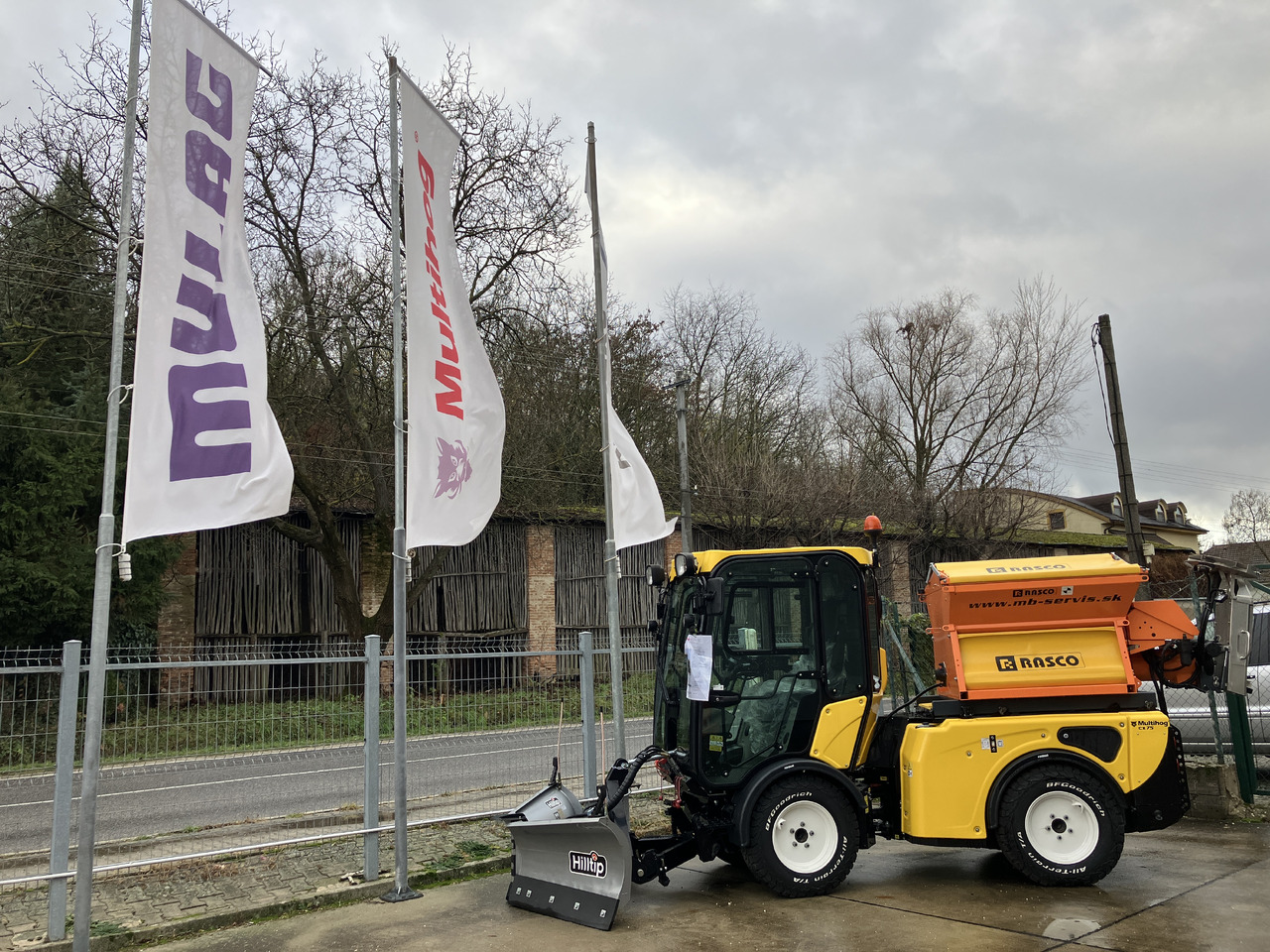 Multihog CX75 - Veículo limpa-neves: foto 1 Multihog CX75 - Veículo limpa-neves: foto 1