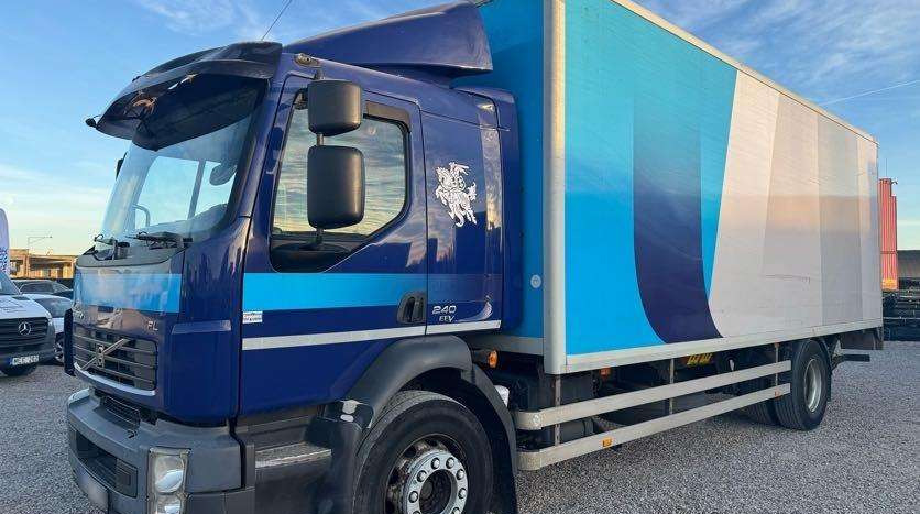 Volvo FL 240 - Camião frigorífico: foto 1 Volvo FL 240 - Camião frigorífico: foto 1