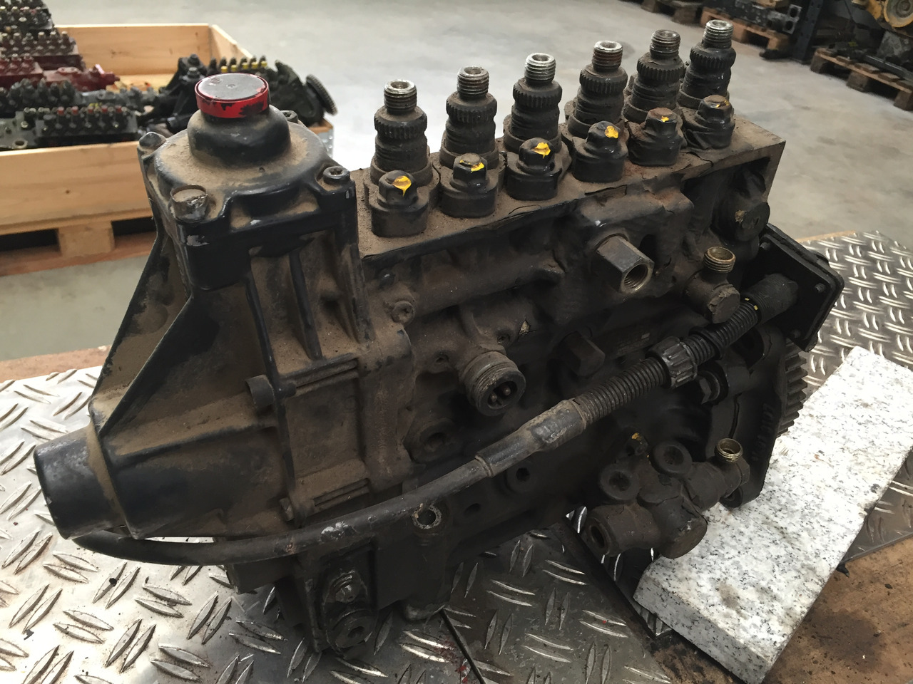 Gebrauchte Einspritzpumpe MAN TGA 2866, LF25, 6 Zylinder, TGA 360, 390, 410 - Bomba de combustivel para Camião: foto 2 Gebrauchte Einspritzpumpe MAN TGA 2866, LF25, 6 Zylinder, TGA 360, 390, 410 - Bomba de combustivel para Camião: foto 2