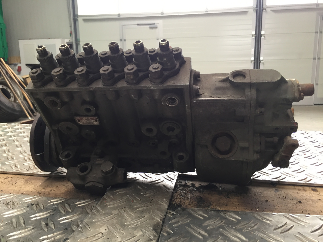 Bomba de combustivel para Camião Gebrauchte Einspritzpumpe MB 814, Typ : OM 366, Artikel - Nr. : 81.99999 - 9999: foto 9