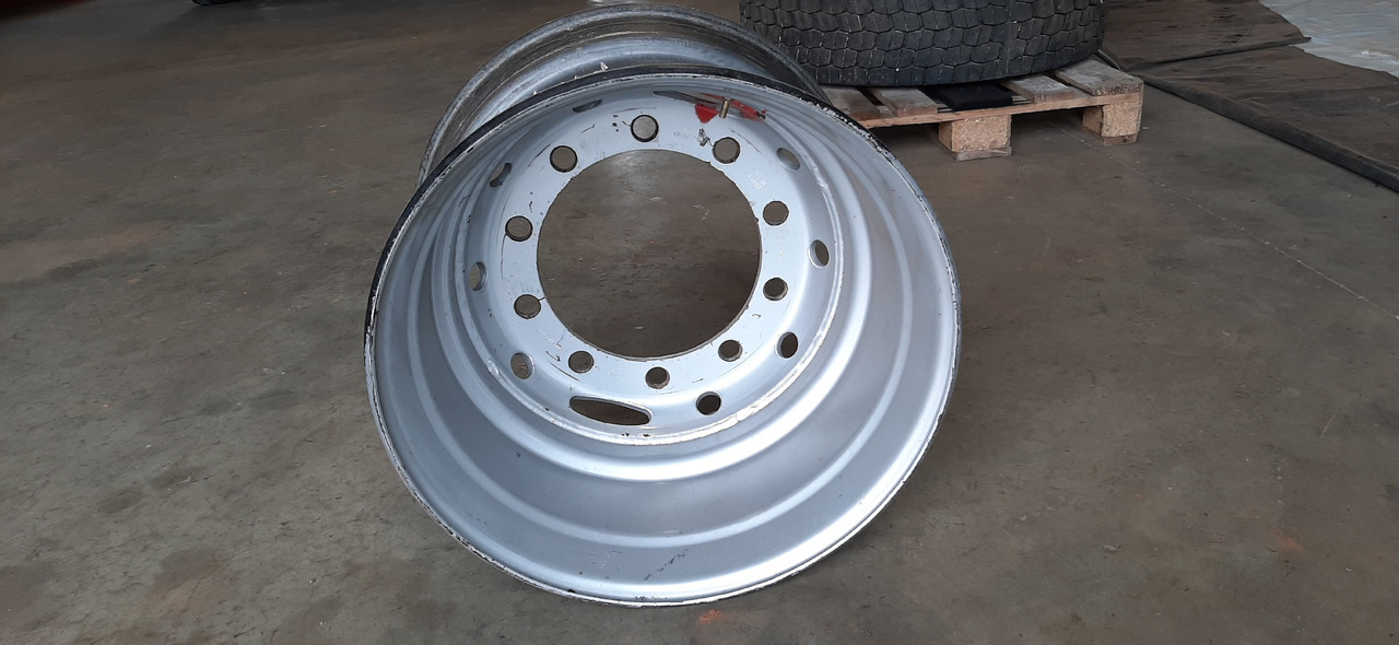 Gebrauchte Felgen 14 x 22,5 für Reifengröße 445 x 65 x 22,5, Artikel - Nr. : 99.99999 - 9999 - Jante para Camião: foto 3 Gebrauchte Felgen 14 x 22,5 für Reifengröße 445 x 65 x 22,5, Artikel - Nr. : 99.99999 - 9999 - Jante para Camião: foto 3