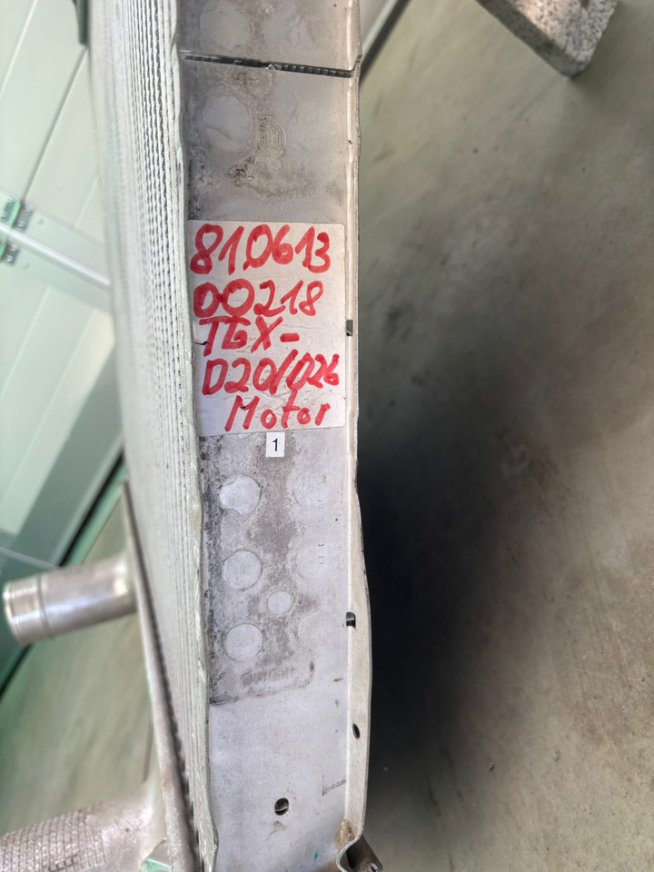 Neuwertiger MAN TGX Ladeluftkühler für D 20 / D 26, Artikel - Nr. : 81.06130 - 0218 - Intercooler para Camião: foto 5 Neuwertiger MAN TGX Ladeluftkühler für D 20 / D 26, Artikel - Nr. : 81.06130 - 0218 - Intercooler para Camião: foto 5