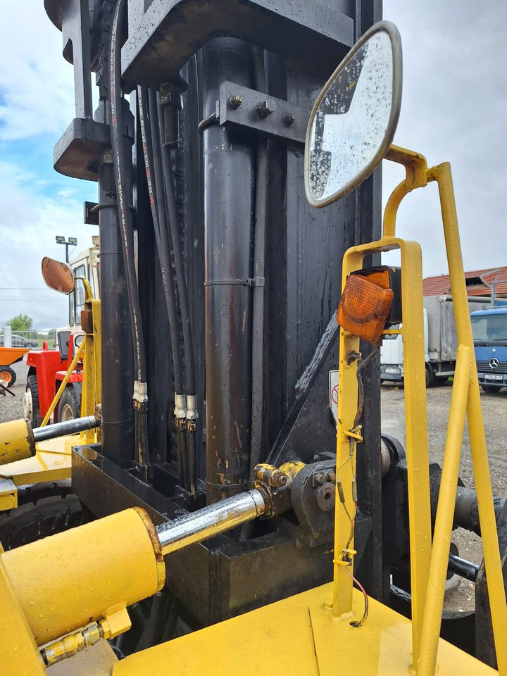 TCM 100 - Empilhador a diesel: foto 5 TCM 100 - Empilhador a diesel: foto 5