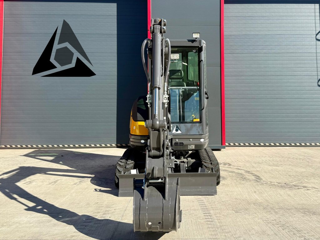 Mini escavadeira Pásový minibagr GORILA G27SE I PRO CAB: foto 6