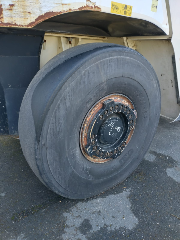 KONECRANES LiftAce 5-31 - Reachstacker porta contentores: foto 5 KONECRANES LiftAce 5-31 - Reachstacker porta contentores: foto 5