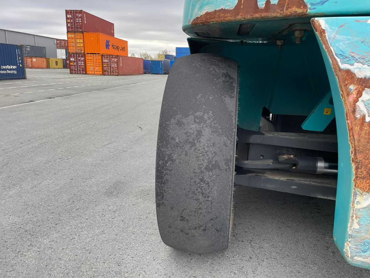 KONECRANES SMV 4123 CC5 - Reachstacker porta contentores: foto 5 KONECRANES SMV 4123 CC5 - Reachstacker porta contentores: foto 5