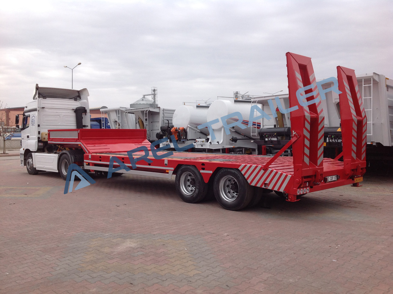 AREL TRAILER 2 AXLE LOWBED TRAILER - Semi-reboque baixa: foto 1 AREL TRAILER 2 AXLE LOWBED TRAILER - Semi-reboque baixa: foto 1