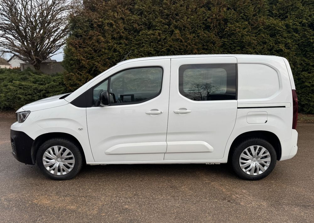 Peugeot Partner 21r 130 HK Niski przebieg 1wł ASO 5 dzwi Euro6.2/ford/opel/citroen - Furgão: foto 3 Peugeot Partner 21r 130 HK Niski przebieg 1wł ASO 5 dzwi Euro6.2/ford/opel/citroen - Furgão: foto 3