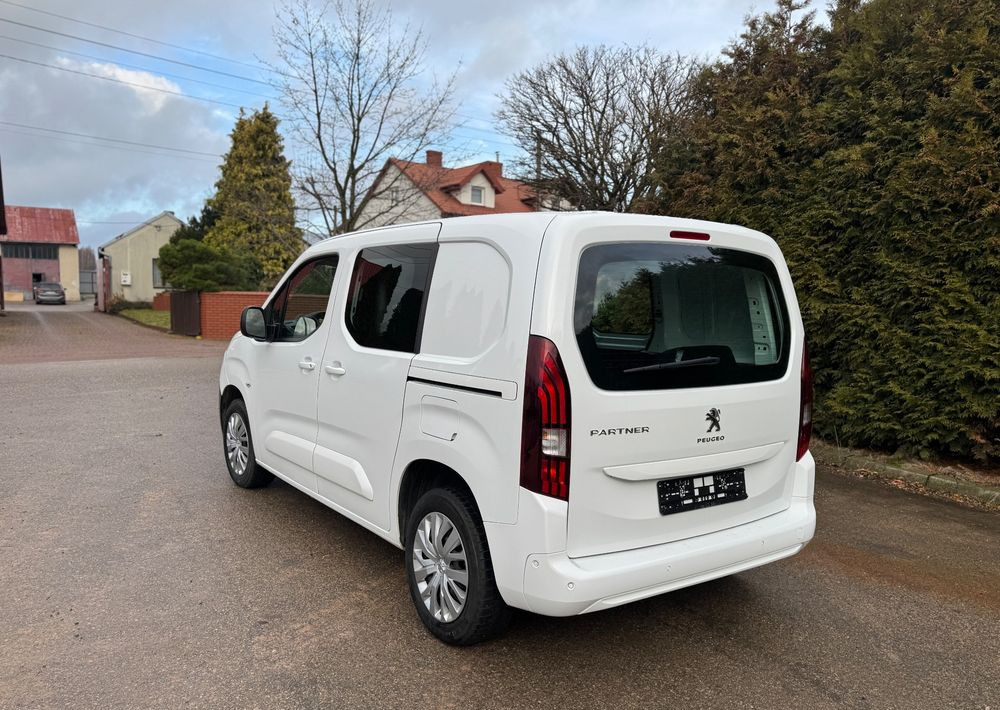 Peugeot Partner 21r 130 HK Niski przebieg 1wł ASO 5 dzwi Euro6.2/ford/opel/citroen - Furgão: foto 4 Peugeot Partner 21r 130 HK Niski przebieg 1wł ASO 5 dzwi Euro6.2/ford/opel/citroen - Furgão: foto 4