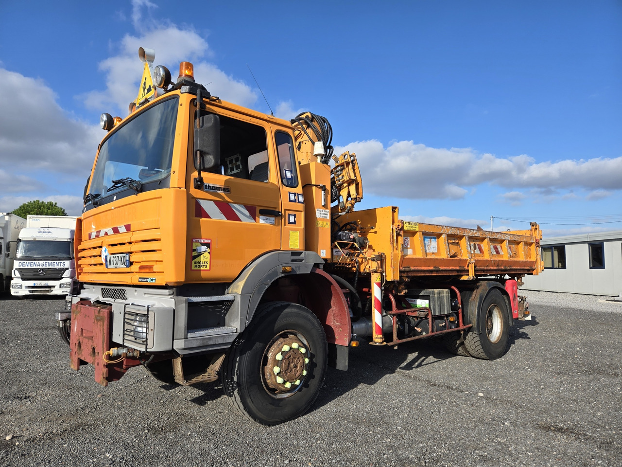 Renault G250 4x4 - Camião basculante, Camião grua: foto 2 Renault G250 4x4 - Camião basculante, Camião grua: foto 2