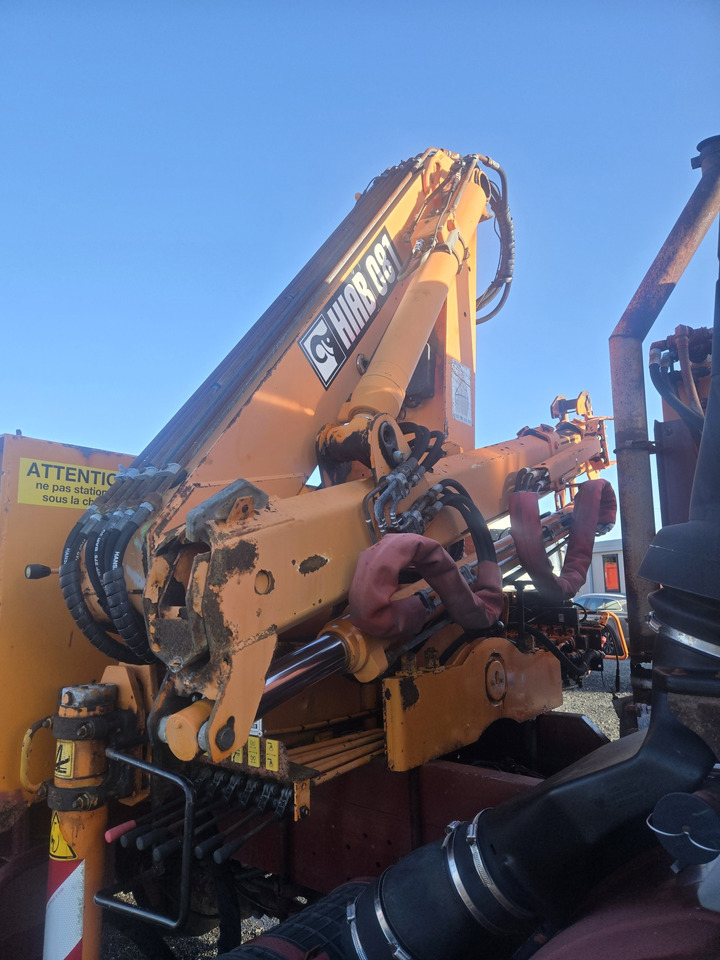 Camião basculante, Camião grua Renault G300 / 4x4: foto 17 Camião basculante, Camião grua Renault G300 / 4x4: foto 17