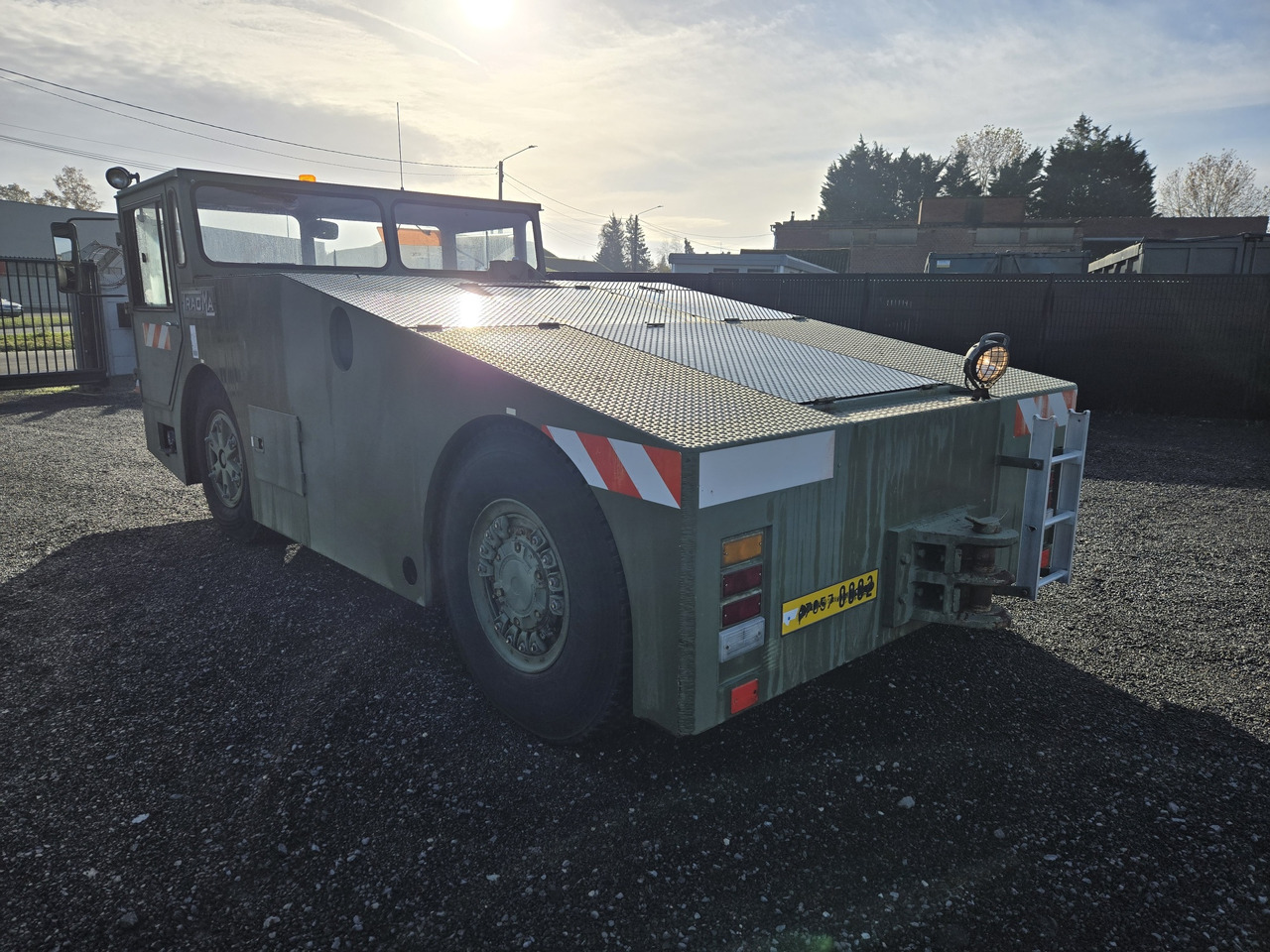 Tracma TD18000 - Trator de push-back: foto 3 Tracma TD18000 - Trator de push-back: foto 3