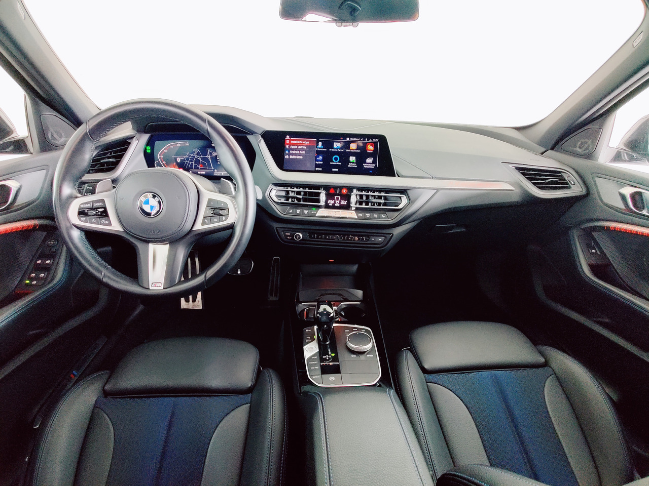 Sedan BMW 120 i M Sport RTTI LiveCockpit Head-up Navi: foto 10 Sedan BMW 120 i M Sport RTTI LiveCockpit Head-up Navi: foto 10