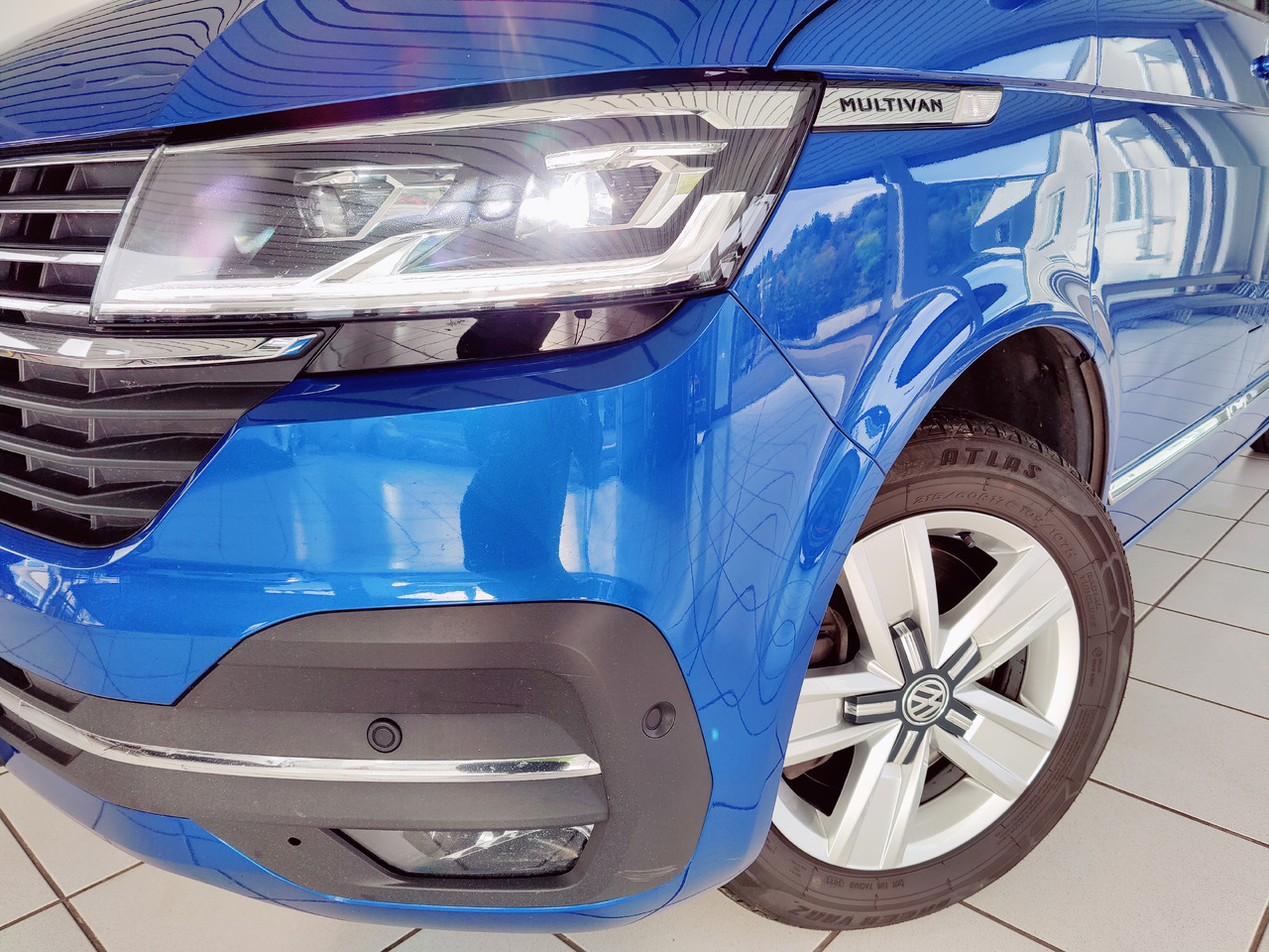 Volkswagen T6.1 Multivan Cruise*DAB+*Rükam*Standheizung*AHK Cruise FWD - Minibus, Furgão de passageiros: foto 2 Volkswagen T6.1 Multivan Cruise*DAB+*Rükam*Standheizung*AHK Cruise FWD - Minibus, Furgão de passageiros: foto 2