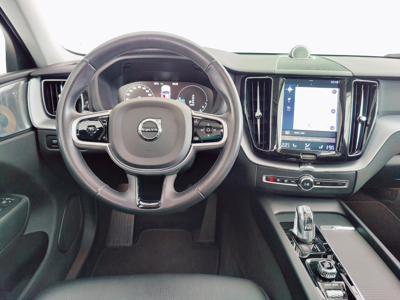 SUV Volvo XC60 t8 twin engine Momentum Plug-In Hybrid AWD AHK Leder Navi: foto 9 SUV Volvo XC60 t8 twin engine Momentum Plug-In Hybrid AWD AHK Leder Navi: foto 9