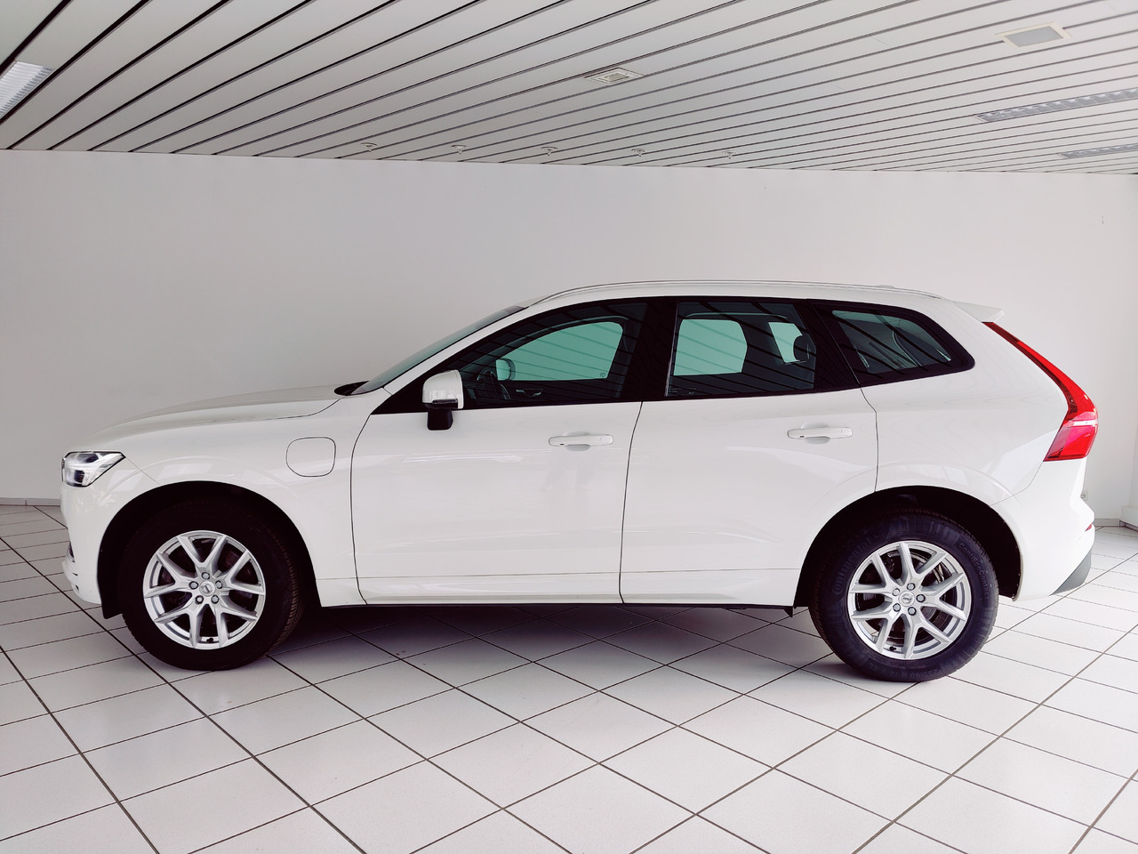 SUV Volvo XC60 t8 twin engine Momentum Plug-In Hybrid AWD AHK Leder Navi: foto 8 SUV Volvo XC60 t8 twin engine Momentum Plug-In Hybrid AWD AHK Leder Navi: foto 8