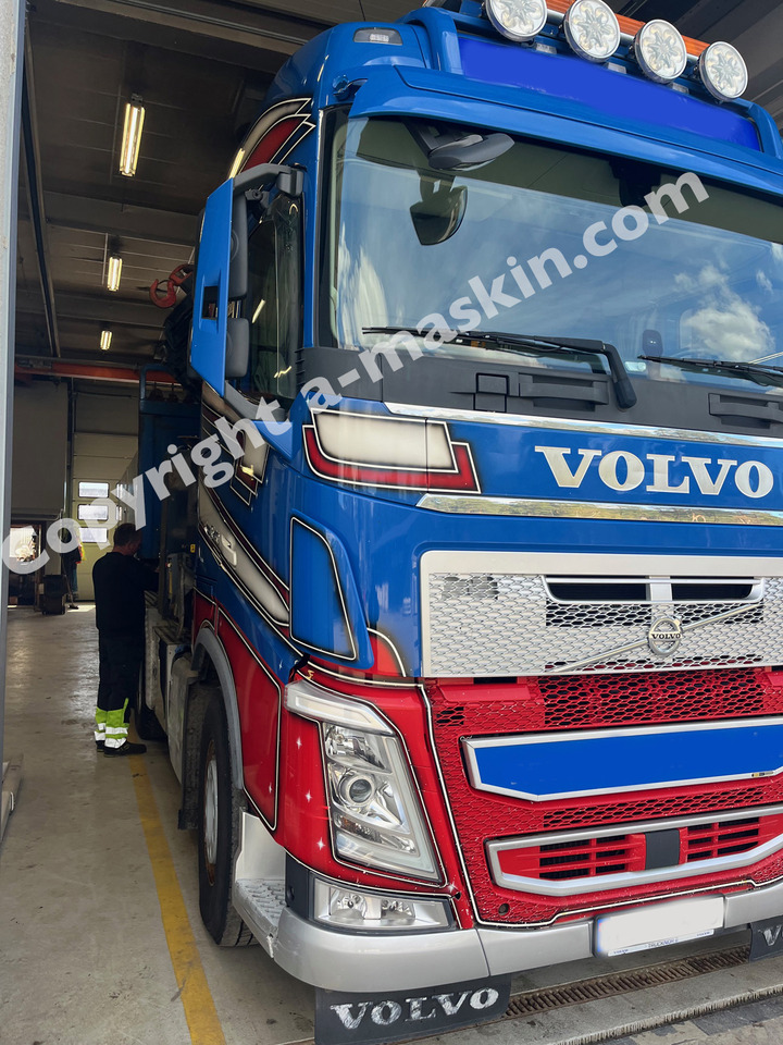 VOLVO FH 540 - Camião de caixa aberta/ Plataforma, Camião grua: foto 1 VOLVO FH 540 - Camião de caixa aberta/ Plataforma, Camião grua: foto 1