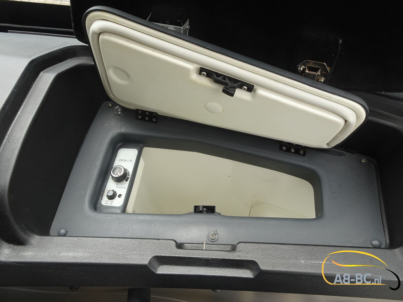 Scania Higer Touring HD, 54 Seats +Lift, Euro 6 - Autocarro: foto 4 Scania Higer Touring HD, 54 Seats +Lift, Euro 6 - Autocarro: foto 4