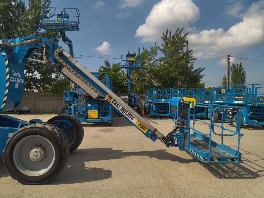 Genie ZX 135/70 - Plataforma articulada: foto 4 Genie ZX 135/70 - Plataforma articulada: foto 4