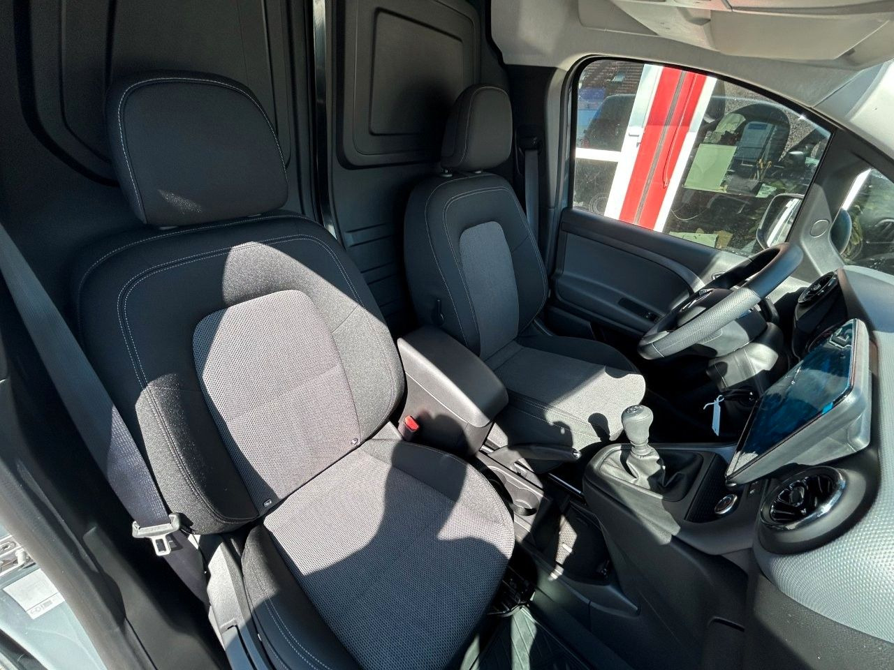 Mercedes-Benz Citan Kasten 112 CDI lang - Furgão compacto: foto 5 Mercedes-Benz Citan Kasten 112 CDI lang - Furgão compacto: foto 5