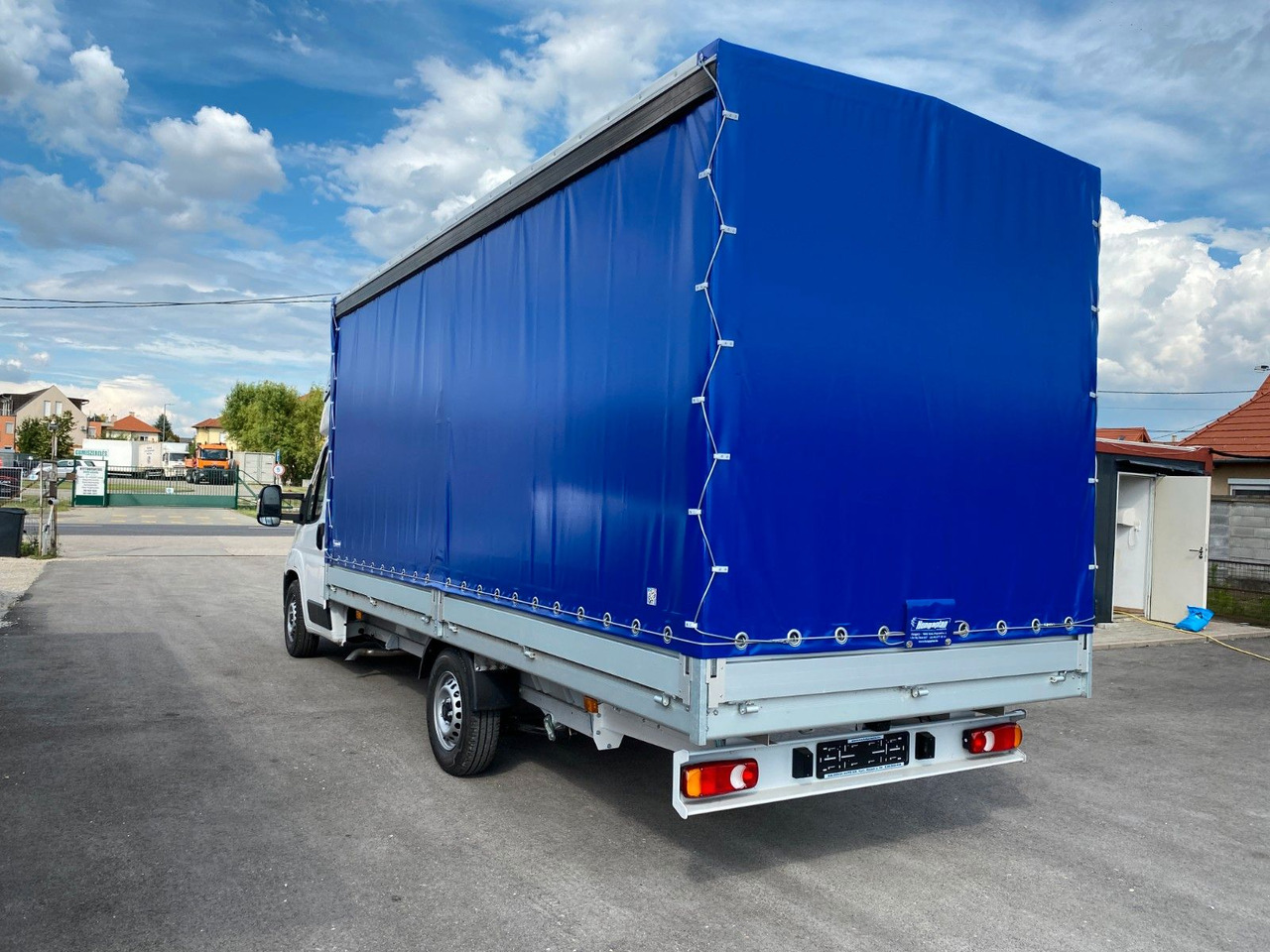 Peugeot BOXER CHC L4 HEAVY PRITSCHE+PLANE+SCHLAFKABINE - Carrinha de lona: foto 4 Peugeot BOXER CHC L4 HEAVY PRITSCHE+PLANE+SCHLAFKABINE - Carrinha de lona: foto 4