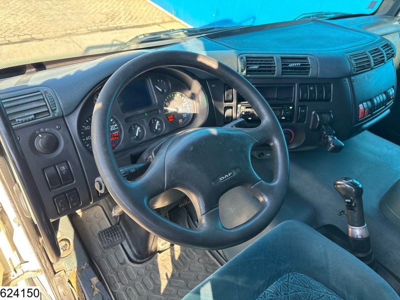 DAF CF 360 Euro 3, Fuel, Handgeschakeld, 14733 Liter, 5 Comp - Camião cisterna: foto 5 DAF CF 360 Euro 3, Fuel, Handgeschakeld, 14733 Liter, 5 Comp - Camião cisterna: foto 5
