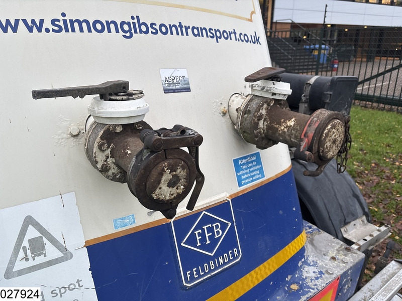 Semi-reboque cisterna Feldbinder Silo 40.000 Liter: foto 13