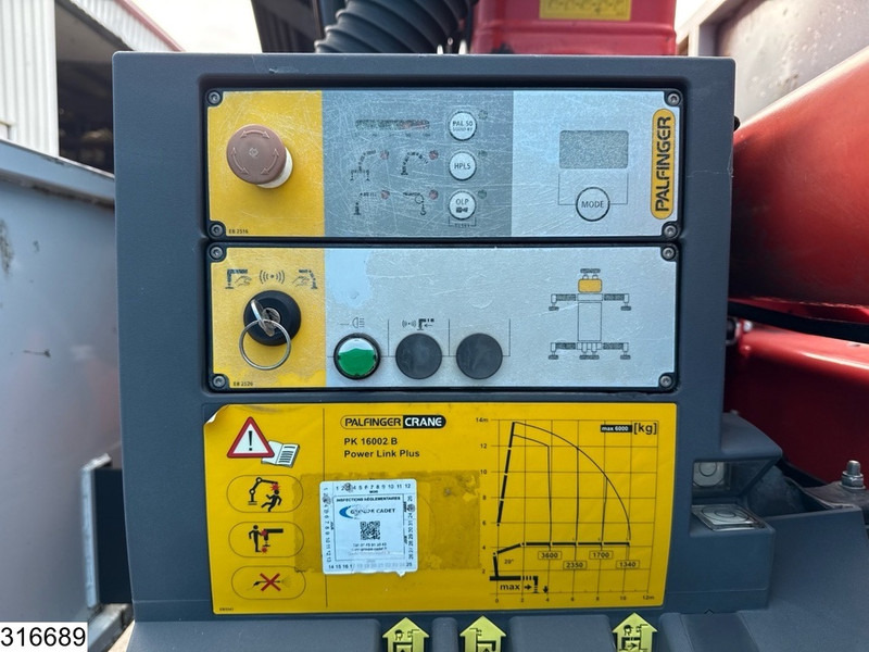 Camião de caixa aberta/ Plataforma, Camião grua Iveco Trakker 360 6x4, EURO 6, Palfinger, Remote: foto 11 Camião de caixa aberta/ Plataforma, Camião grua Iveco Trakker 360 6x4, EURO 6, Palfinger, Remote: foto 11