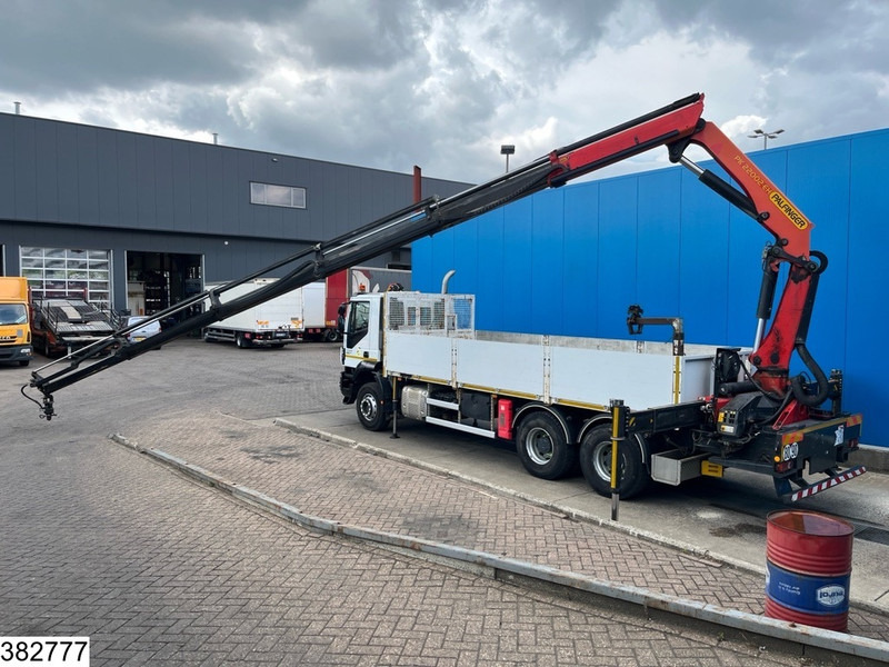 Iveco Trakker 410 6x4, EURO 6, Retarder, Palfinger, Remote - Camião de caixa aberta/ Plataforma, Camião grua: foto 2 Iveco Trakker 410 6x4, EURO 6, Retarder, Palfinger, Remote - Camião de caixa aberta/ Plataforma, Camião grua: foto 2