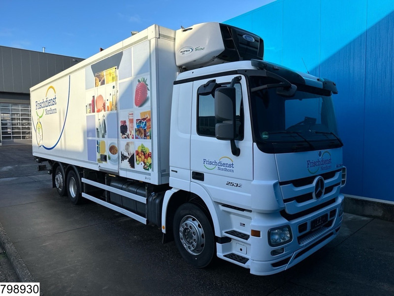 Mercedes-Benz Actros 2532 EURO 5, MBB, Carrier Supra 850 - Camião frigorífico: foto 3 Mercedes-Benz Actros 2532 EURO 5, MBB, Carrier Supra 850 - Camião frigorífico: foto 3