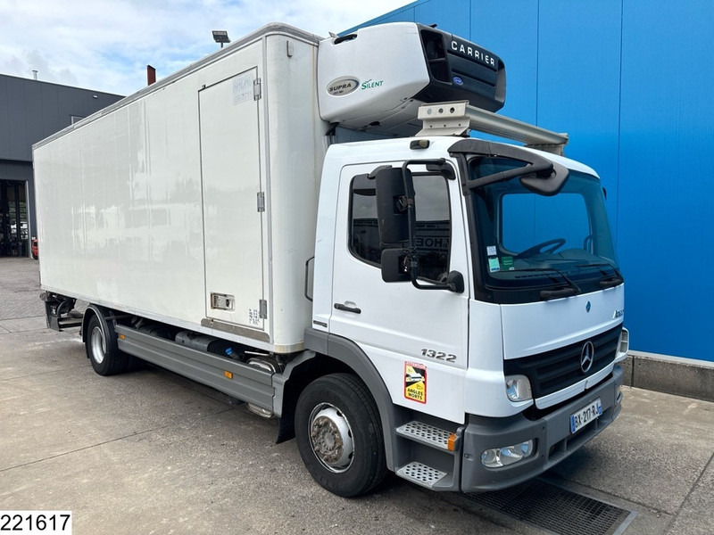 Mercedes-Benz Atego 1322 EURO 4, Manual, Dhollandia, Chereau - Camião frigorífico: foto 3 Mercedes-Benz Atego 1322 EURO 4, Manual, Dhollandia, Chereau - Camião frigorífico: foto 3