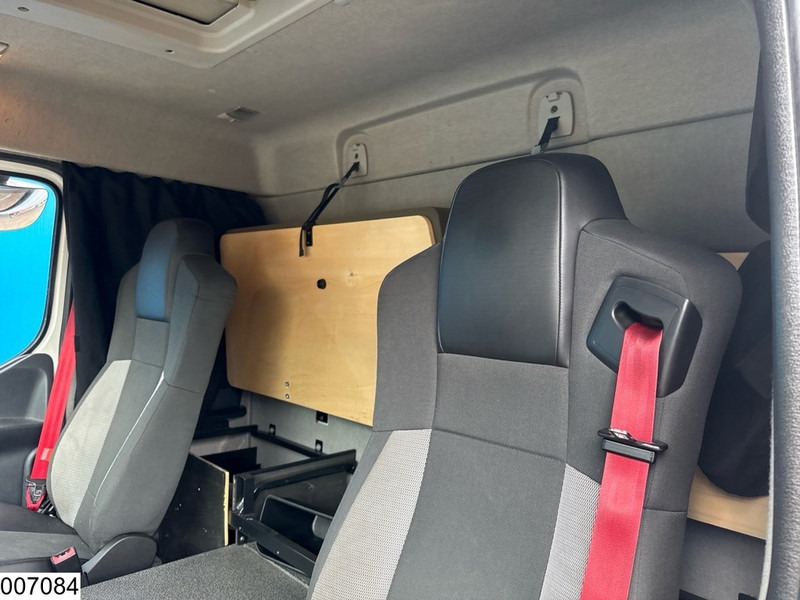 Renault D 13 250 EURO 6, ADR - Camião transportador de contêineres/ Caixa móvel: foto 5 Renault D 13 250 EURO 6, ADR - Camião transportador de contêineres/ Caixa móvel: foto 5