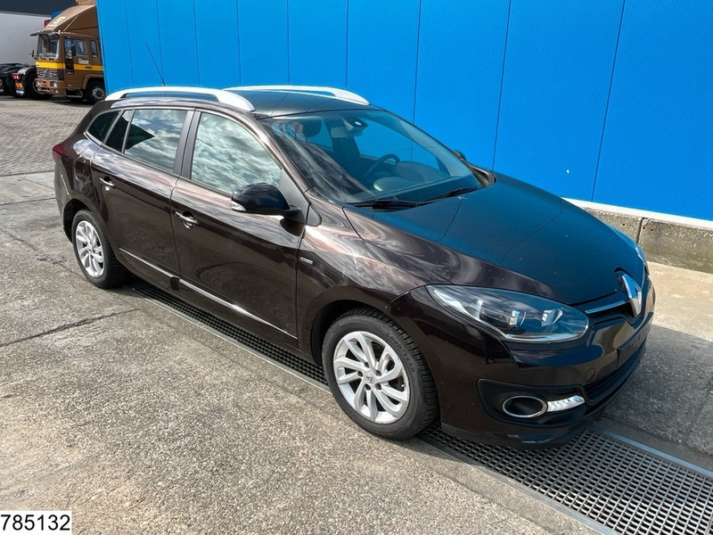 Renault ? Megane 1.5 Price includes VAT - Automóvel: foto 4 Renault ? Megane 1.5 Price includes VAT - Automóvel: foto 4