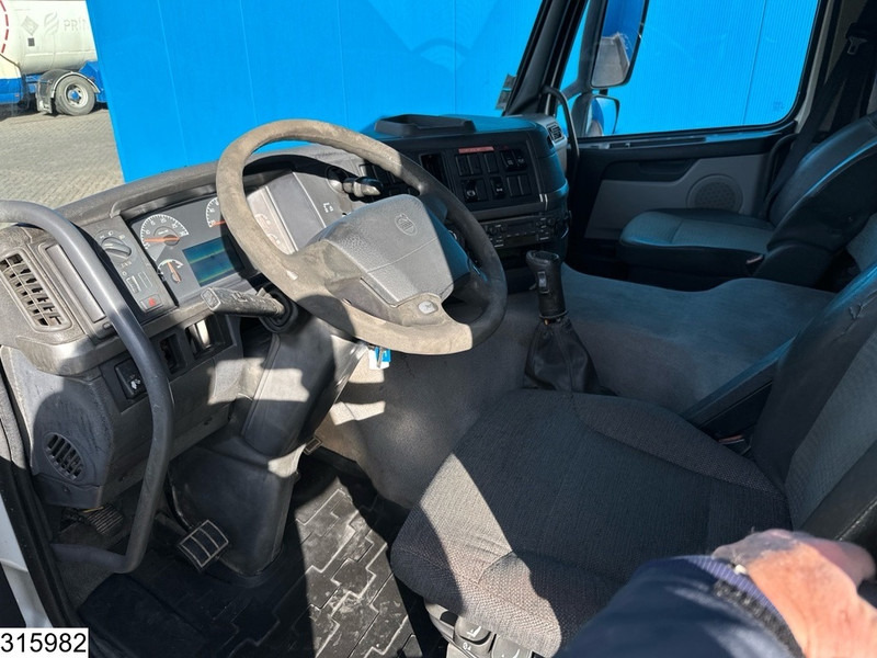 Volvo FM 280 EURO 3, Manual transmission - Camião de caixa aberta/ Plataforma: foto 5 Volvo FM 280 EURO 3, Manual transmission - Camião de caixa aberta/ Plataforma: foto 5