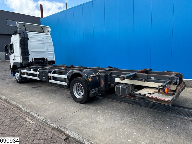 Volvo FM 330 EURO 6, BDF - Camião transportador de contêineres/ Caixa móvel: foto 4 Volvo FM 330 EURO 6, BDF - Camião transportador de contêineres/ Caixa móvel: foto 4