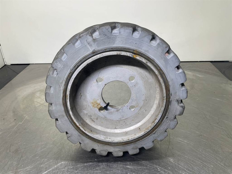 ATN PIAF1000R-Solideal 406/127-266.7 (16x5x10.5)-Tire - Jantes e pneus para Máquina de construção: foto 1 ATN PIAF1000R-Solideal 406/127-266.7 (16x5x10.5)-Tire - Jantes e pneus para Máquina de construção: foto 1