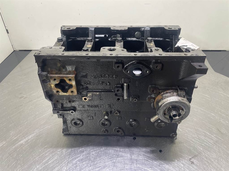 Ahlmann AS900-Cummins B3.3T-4989845-Crankcase/Unterblock - Motor para Máquina de construção: foto 5 Ahlmann AS900-Cummins B3.3T-4989845-Crankcase/Unterblock - Motor para Máquina de construção: foto 5