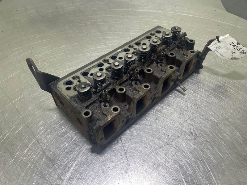 Ahlmann AS900-Cummins B3.3T-Cylinder head/Zylinderköpf - Motor para Máquina de construção: foto 2 Ahlmann AS900-Cummins B3.3T-Cylinder head/Zylinderköpf - Motor para Máquina de construção: foto 2