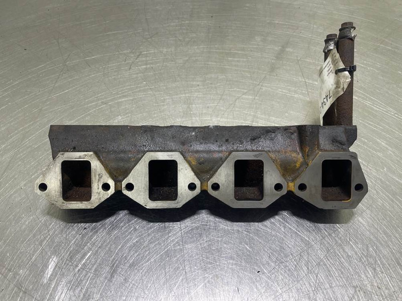 Ahlmann AS900-Cummins B3.3T-Intake-exhaust manifold - Motor para Máquina de construção: foto 2 Ahlmann AS900-Cummins B3.3T-Intake-exhaust manifold - Motor para Máquina de construção: foto 2