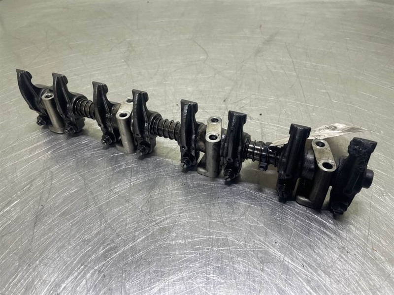 Ahlmann AS900-Cummins B3.3T-Rocker arm assembly - Motor para Máquina de construção: foto 4 Ahlmann AS900-Cummins B3.3T-Rocker arm assembly - Motor para Máquina de construção: foto 4