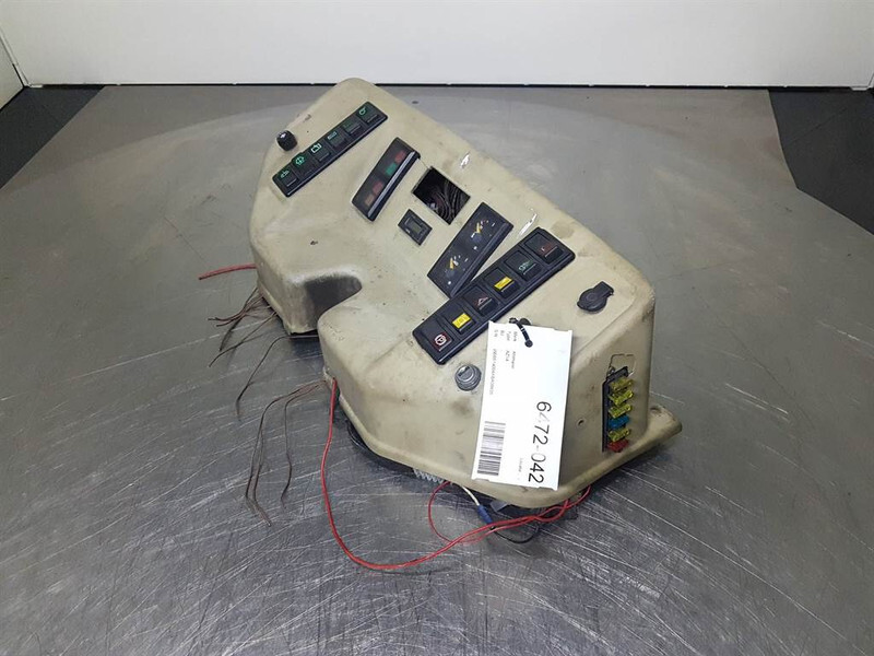 Ahlmann AZ14 - Dashboard/Console/Konsole - Cabine e interior para Máquina de construção: foto 2 Ahlmann AZ14 - Dashboard/Console/Konsole - Cabine e interior para Máquina de construção: foto 2