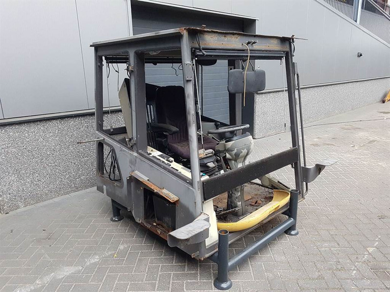 Ahlmann AZ210E-23103106-Cabin/Kabine/Cabine - Cabine e interior para Máquina de construção: foto 2 Ahlmann AZ210E-23103106-Cabin/Kabine/Cabine - Cabine e interior para Máquina de construção: foto 2