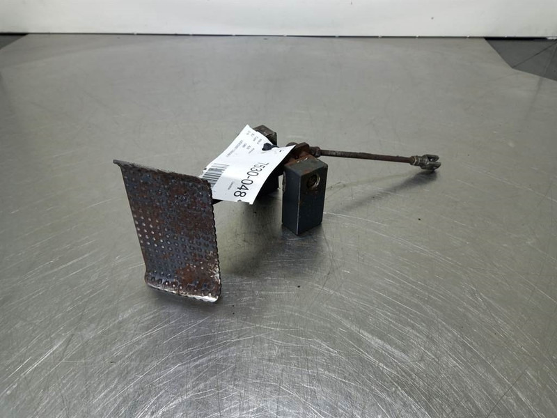 Ahlmann AZ6-4139691K-Pedal/Zwenkpedaal - Cabine e interior para Máquina de construção: foto 2 Ahlmann AZ6-4139691K-Pedal/Zwenkpedaal - Cabine e interior para Máquina de construção: foto 2