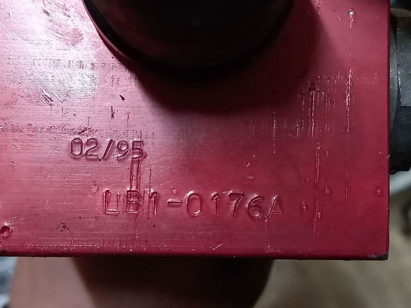 Ahlmann AZ6-4195590A-Control valve/Wegeventil/Ventiel - Hidráulica para Máquina de construção: foto 5 Ahlmann AZ6-4195590A-Control valve/Wegeventil/Ventiel - Hidráulica para Máquina de construção: foto 5