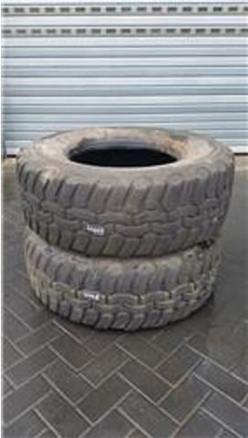 Bandenmarkt 15R22.5 - Tyre/Reifen/Band - Pneu para Máquina de construção: foto 1 Bandenmarkt 15R22.5 - Tyre/Reifen/Band - Pneu para Máquina de construção: foto 1