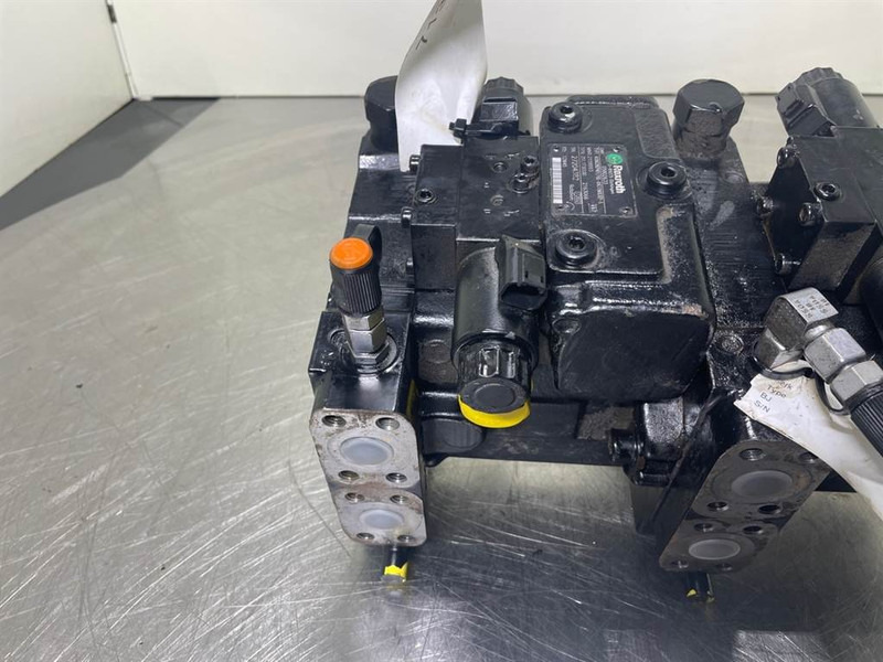 Bomag -Rexroth A10VG28EP4D1/10L-Drive pump/Fahrpumpe - Hidráulica para Máquina de construção: foto 1 Bomag -Rexroth A10VG28EP4D1/10L-Drive pump/Fahrpumpe - Hidráulica para Máquina de construção: foto 1