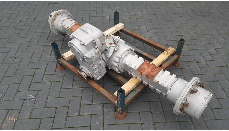 CLARK-HURTH 305/172/172 - Axle/Achse/As - Eixo e peças para Máquina de construção: foto 2 CLARK-HURTH 305/172/172 - Axle/Achse/As - Eixo e peças para Máquina de construção: foto 2