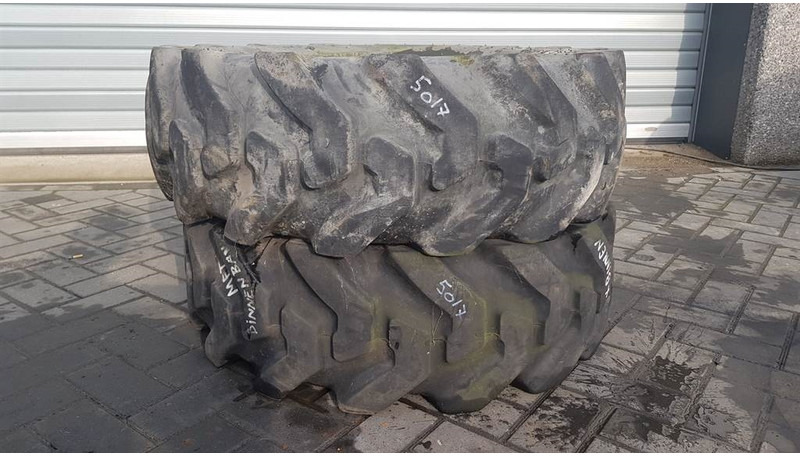Deestone 12.5/80-18 - Tyre/Reifen/Band - Pneu para Máquina de construção: foto 1 Deestone 12.5/80-18 - Tyre/Reifen/Band - Pneu para Máquina de construção: foto 1