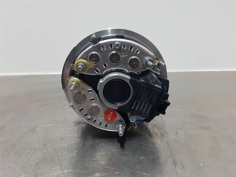 Deutz 1011-14V 60A-Alternator/Lichtmaschine/Dynamo - Motor para Máquina de construção: foto 5 Deutz 1011-14V 60A-Alternator/Lichtmaschine/Dynamo - Motor para Máquina de construção: foto 5